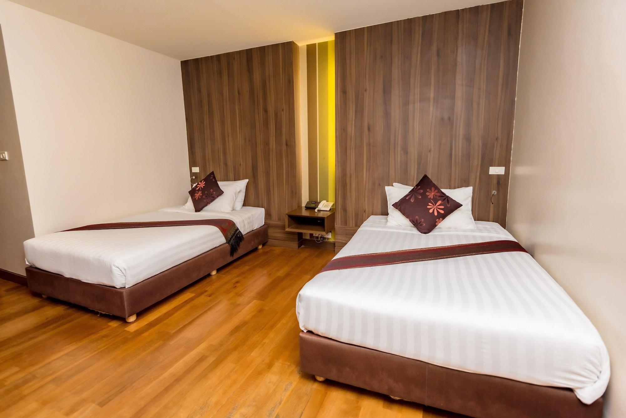 होटल Bally Silom 3*