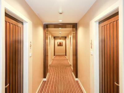 Bally Silom Отель Бангкок